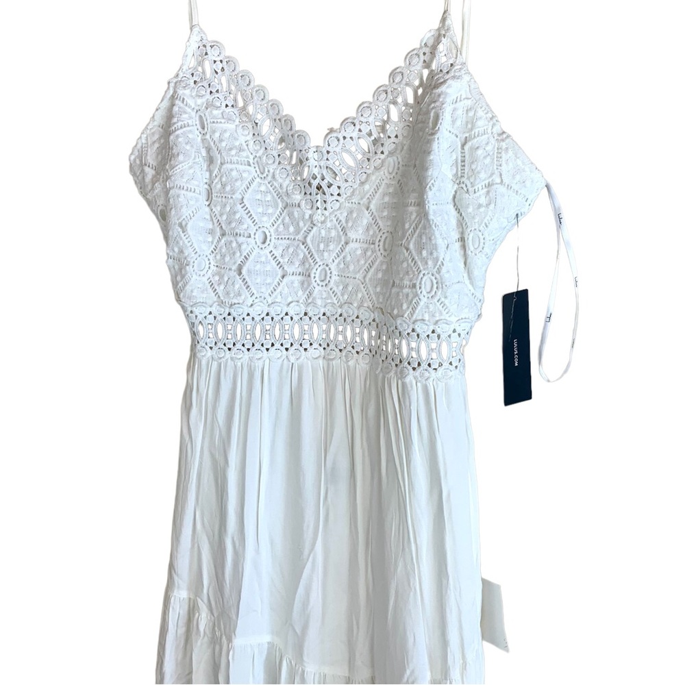 Lulu’s Sleeveless Backless Lace Cutout Maxi Dress White Rayon Boho Bridal - Picture 4 of 14